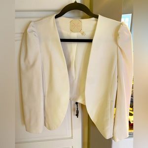 Cropped white blazer Anthropologie puff shoulder size S